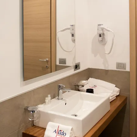 Alludo 3* Αγκριτζέντο