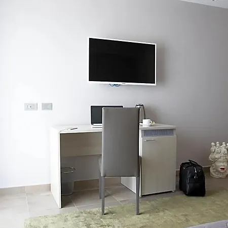 Alludo Nocleg ze śniadaniem 3*