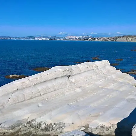 Alludo Bed and Breakfast Αγκριτζέντο